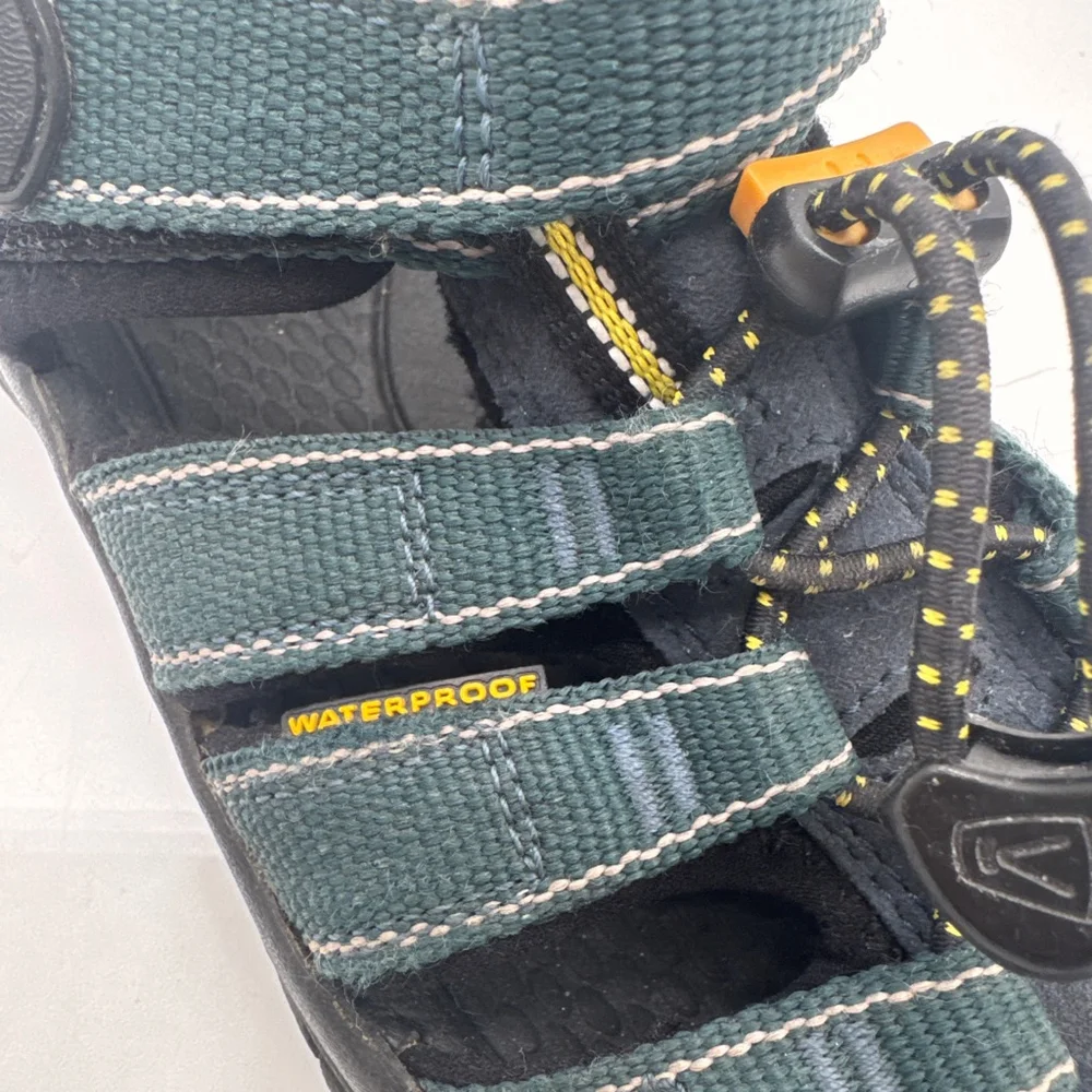 KEEN Newport H2 Youth Waterproof Shoes Size 2 Black Green